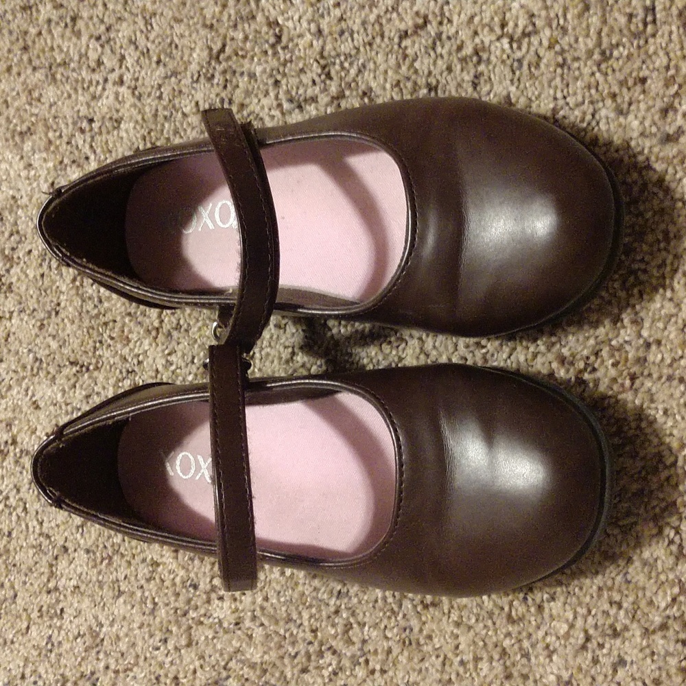Shoes - Picture 2 of 4